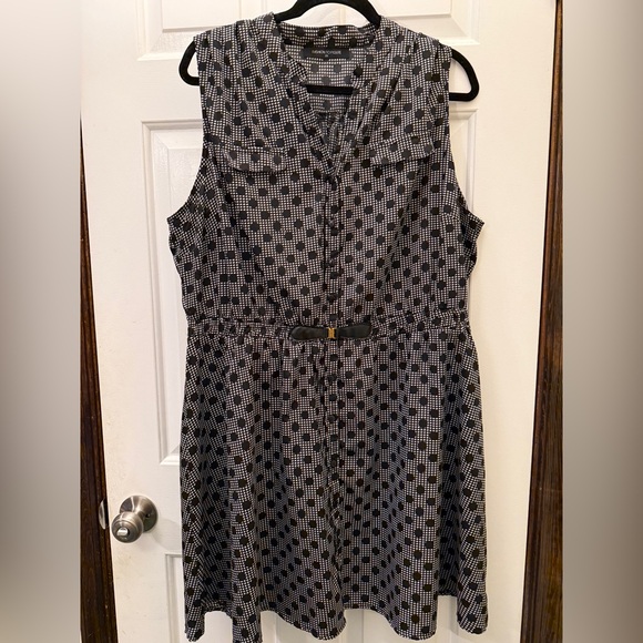 Fashion to Figure Black and White Geometric Mini Dress - Picture 1 of 6